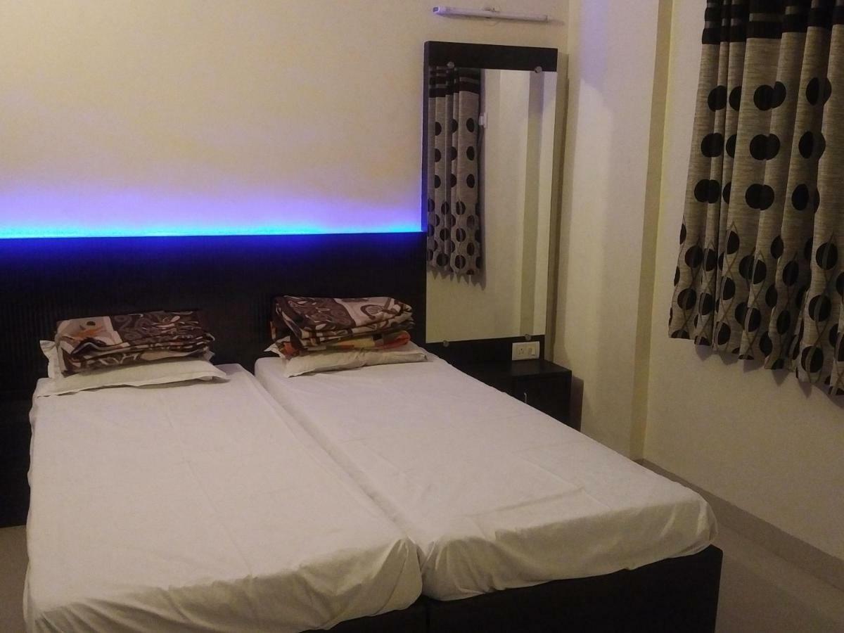 Hotel Rose Lodge Pune Exterior foto